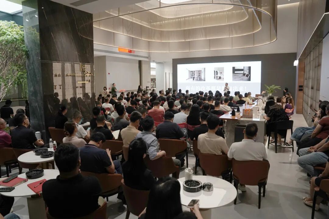 鹰牌新材 · 旧改专家 | 鹰牌新材全新战略正式启动(图2)