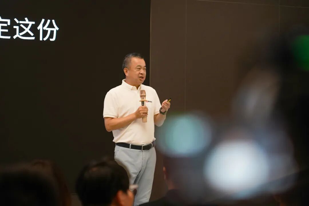 风起处,万物生 | 鹰牌新材战略发布会圆满落幕!(图5) 风起处,万物生 | 鹰牌新材战略发布会圆满落幕!(图5)