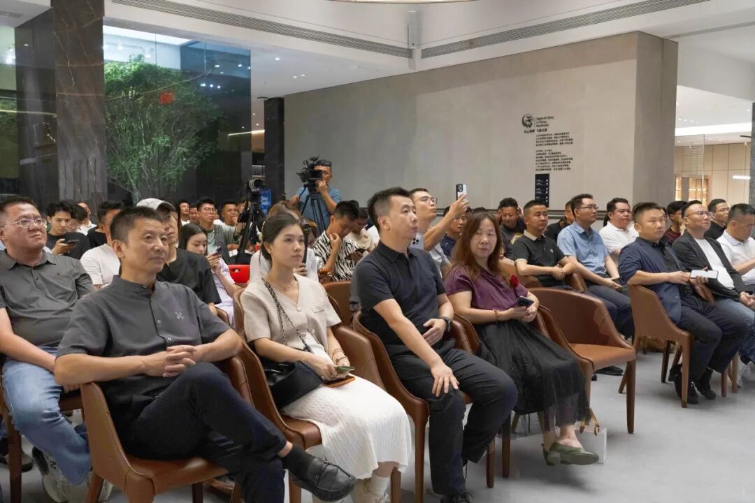 风起处,万物生 | 鹰牌新材战略发布会圆满落幕!(图11) 风起处,万物生 | 鹰牌新材战略发布会圆满落幕!(图11)