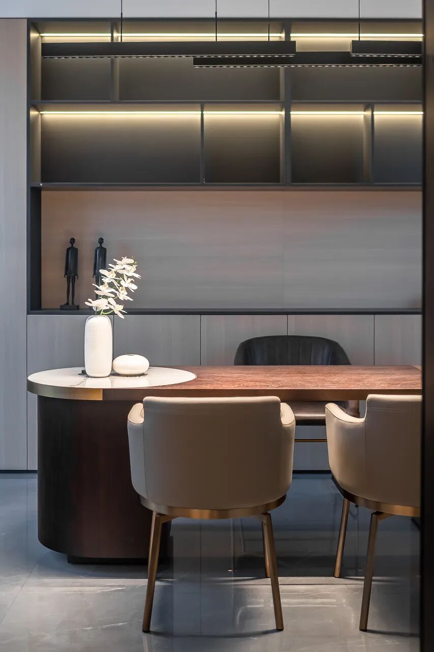 百万案例|280m²现代简约风,简单又不失质感,住的超舒心(图11) 百万案例|280m²现代简约风,简单又不失质感,住的超舒心(图11)